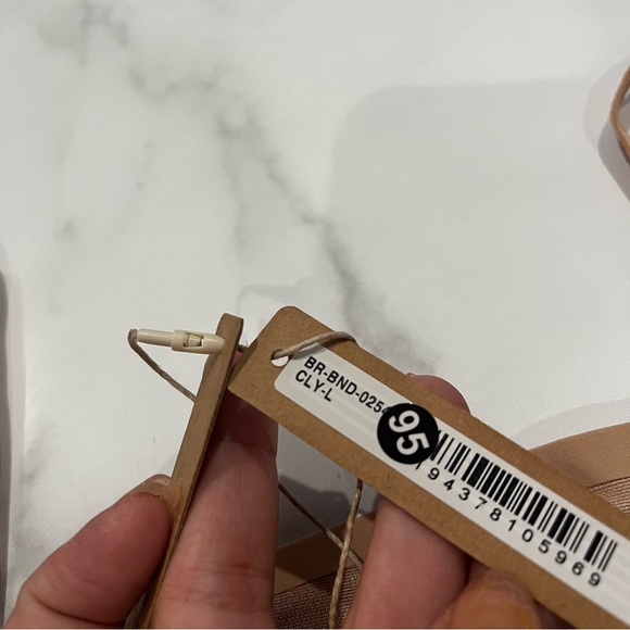 New Skims by Kim Kardashian Sheer Sculpt Bandeau Bra in Clay Large - Picture 5 of 6